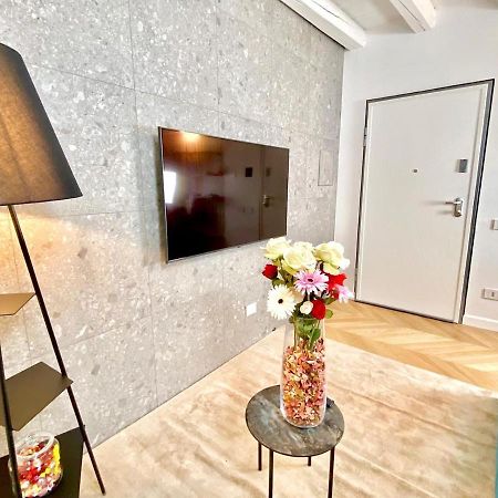 1Min Da Lago E Duomo Prestigioso Appartamento 科莫 外观 照片